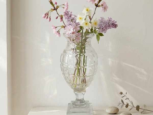 Trophy Vase 1136