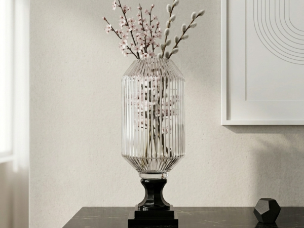Trophy Vase 1138