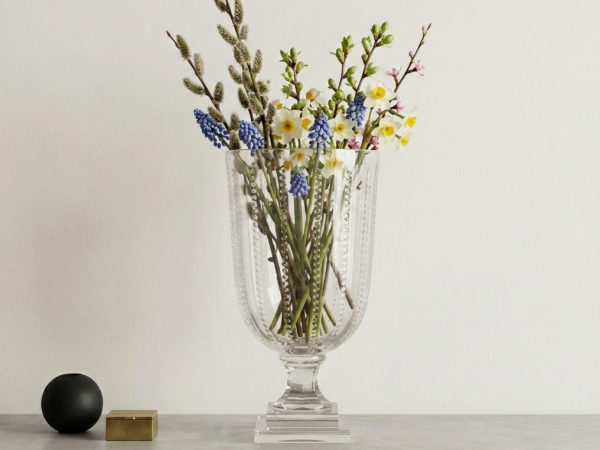 Trophy Vase 1143