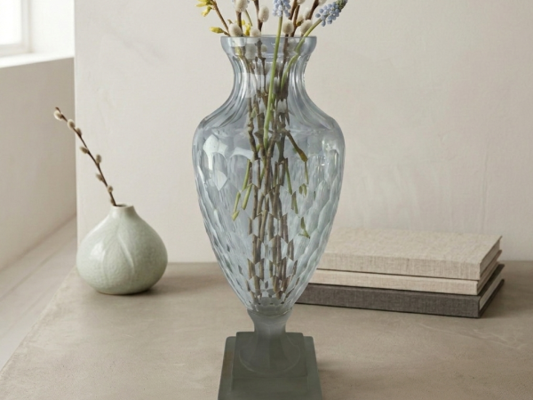 Trophy Vase 1158